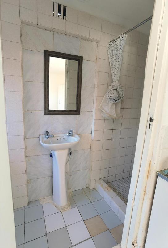 6 Bedroom Property for Sale in Cravenby Western Cape